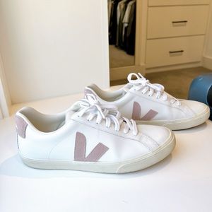 Veja Sneakers, light pink size 10 US